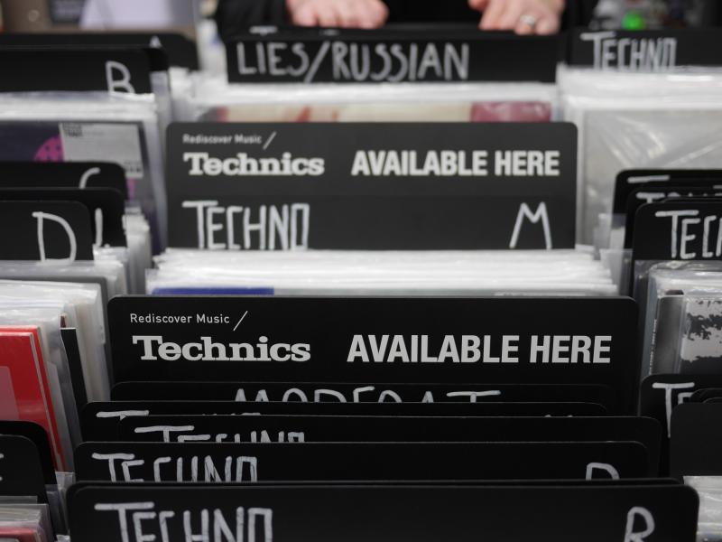 Technics instore